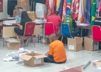 KPU Manokwari Temukan Surat Suara yang Rusak 