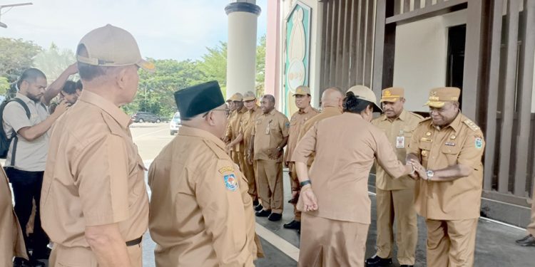 Pj Gubernur Perintahkan Sekda Segera Tuntaskan Anggaran Pemilu Bawaslu dan Pihak Keamanan