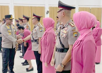 Adam Erwindi Ngaku Banyak Hal Diberikan Papua Barat