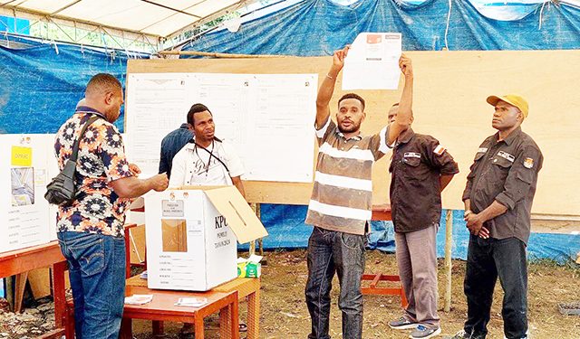 PSU di TPS 04 Mariat Gunung, Sorong Diwarnai Adu Mulut