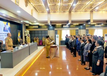 Bupati Melantik Kepala SMA/SMK-TK/PAUD di Manokwari