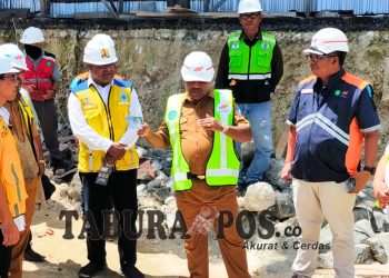 Bupati Manokwari Tinjau Pembangunan Pasar Sanggeng