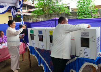 Salurkan Hak Pilih, Bupati Manokwari Ajak Masyarakat Menuju TPS Wujudkan Masa Depan Lebih Baik