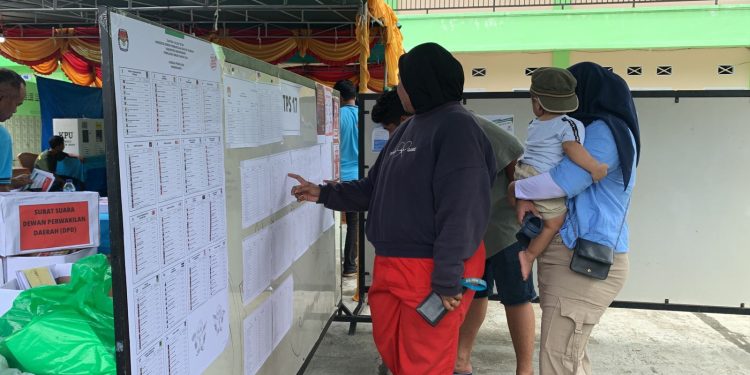 Antusias Ikut Mencoblos, Tapi Banyak Warga Kebingungan di Bilik Suara