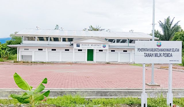Pedagang di Pasar Kenangan Ransiki Belum Mau Direlokasi