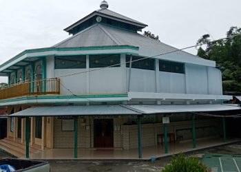 Unipa Wisuda 379 Orang dan Kukuhkan Satu Guru Besar