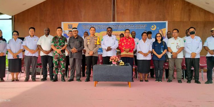 Produsen Minyak Kita Hentikan Pasokan ke Sorong, Bulog Sorong Beralih ke Minyak Panamas