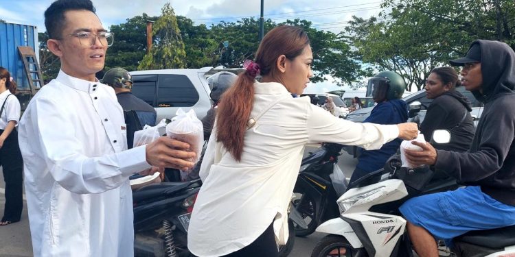 Unipa Wisuda 379 Orang dan Kukuhkan Satu Guru Besar