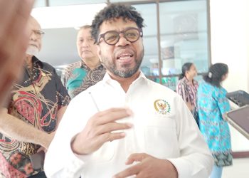 Senator Papua Barat Tanggapi Serius Hilangnya Pemberitaan Proyek Jalan Kaimana – Wondama