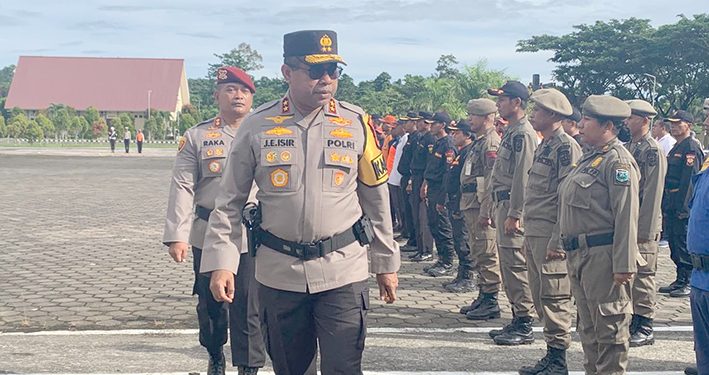 Polda PapuaBarat Gelar ApelPasukanOperasi Ketupat Mansinam 2024