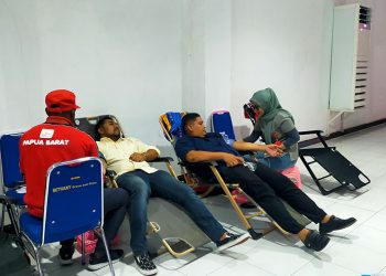 Dominggus Mandacan Diminta Lengkapi Wakilnya Saat Mendaftar ke Partai Demokrat