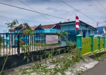 Kantor Sekretariat DPR Papua Barat Dipalang, Begini Tuntutannya