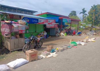 Belasan Rumah dan Kios Warga Kampung Dembek  Diterjang Banjir