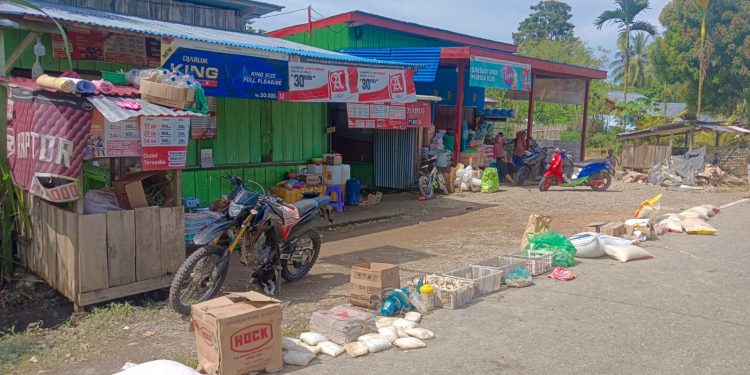 Belasan Rumah dan Kios Warga Kampung Dembek Diterjang Banjir