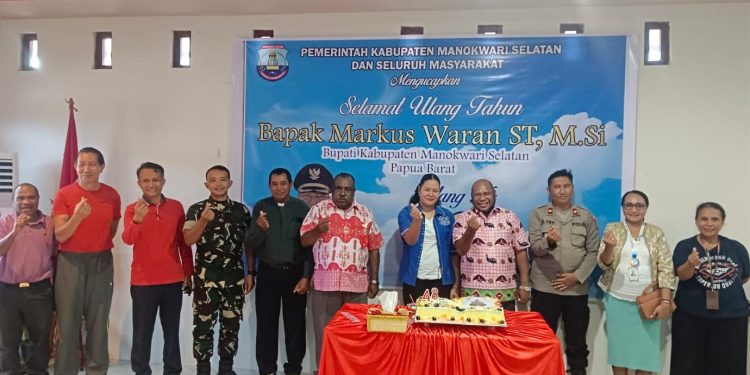 Sederhana Namun Penuh Suka Cita, Bupati Waran Rayakan HUT ke 48