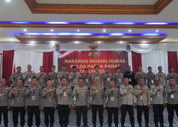Kapolda Papua Barat Buka Rakernis Bidang Humas