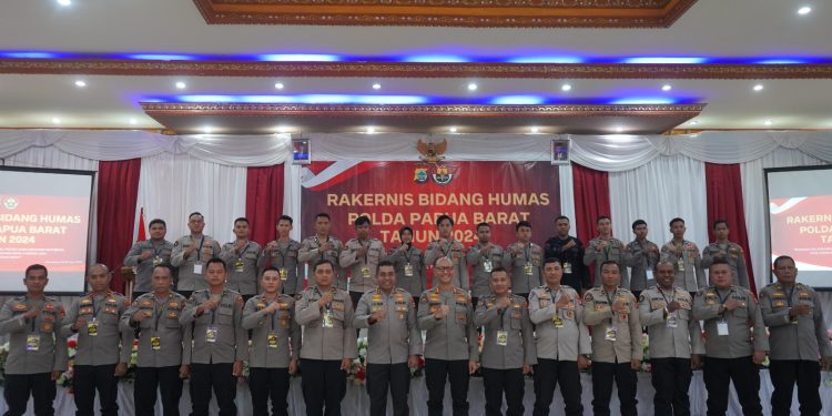 Kapolda Papua Barat Buka Rakernis Bidang Humas