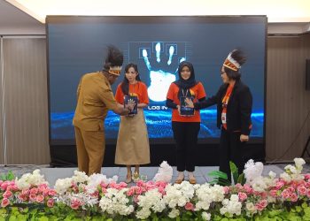 Coklit Data Pemilih Pilkada 2024 Diawali di Kediaman Bupati Pegaf