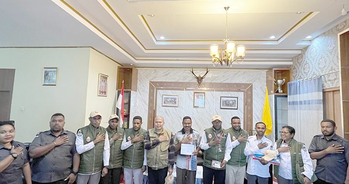 Coklit Data Pemilih Pilkada 2024 Diawali di Kediaman Bupati Pegaf