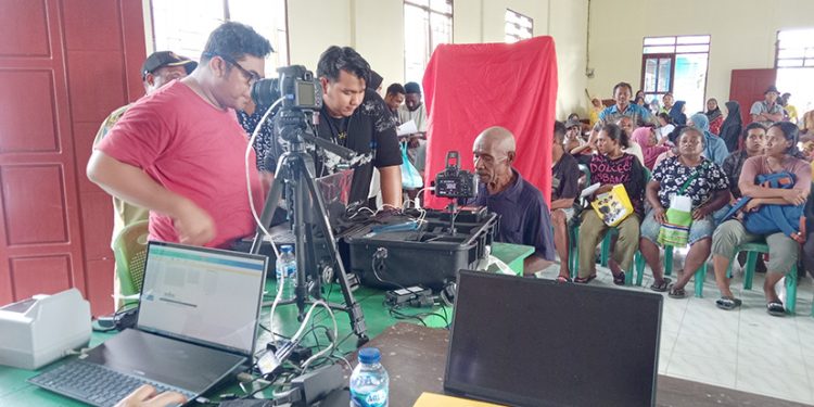 Gubernur Respon Baik Pendataan OAP melalui Pendekatan Marga dan Aplikasi SIAK+