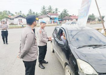 Personel Gabungan Razia  Kelengkapan Kendaraan Milik Anggota Polres Bintuni