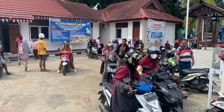 Puluhan Orang Tua Calon Siswa Datangi Ombudsman Adukan Proses PPDB di SMA Negeri 1 Manokwari