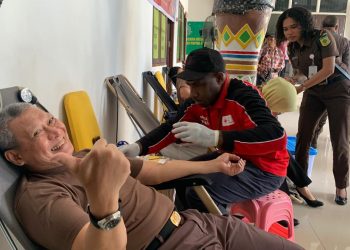 Awali Harbak Adhiyaksa ke 64, Kejati Papua Barat Gelar Donor Darah
