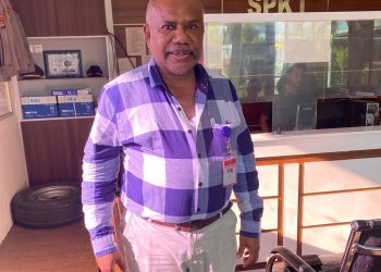 Yan Warinussy, Direktur Eksekutif LP3BH Manokwari Ditembak OTK