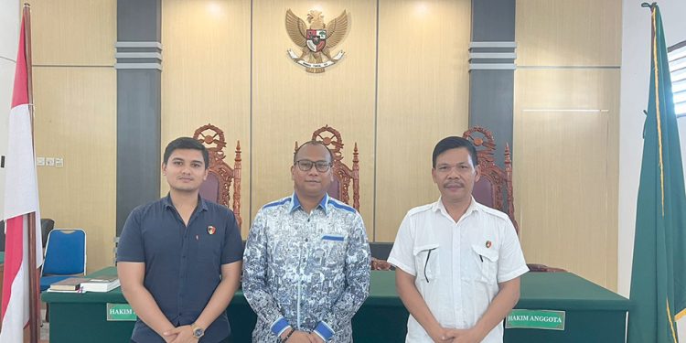 Dewan Kehormatan Berhentikan Ketua PWI Pusat