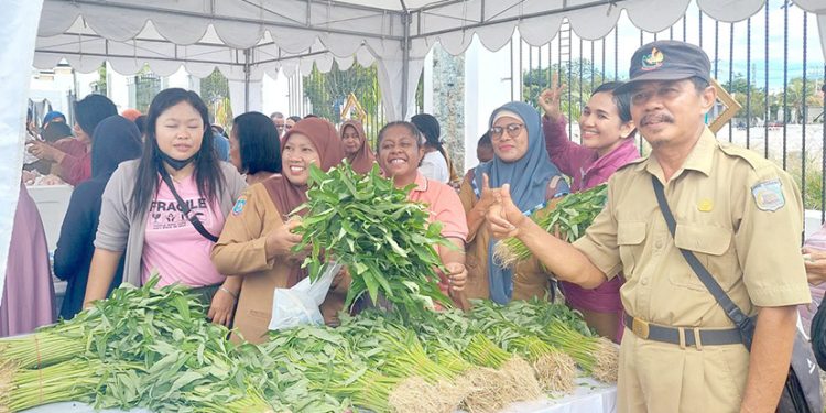 Gubernur Respon Baik Pendataan OAP melalui Pendekatan Marga dan Aplikasi SIAK+