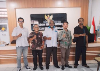 Komisioner KIP Papua Barat Kunjungi Ombudsman