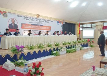 Ujian Terbuka, Derek Ampnir Kini Menyandang Gelar Doktor