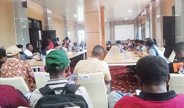 Pemda dan DPRD Teluk Bintuni Bijaki 1.071 Pencaker Tak Lolos Administrasi Ikut Seleksi Lanjutan