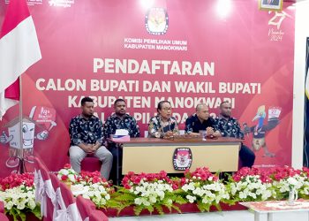 Hari Pertama Pendaftaran Kantor KPU Manokwari Masih Lengang