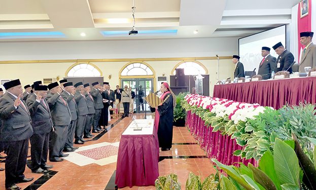 38 Anggota DPRK Manokwari Dilantik, 11 Orang Muka Lama