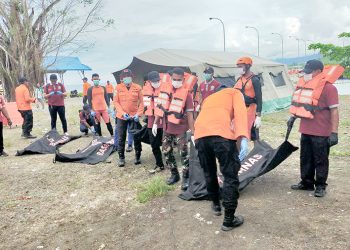 Simulasi, Tim SAR Manokwari Berhasil Evakuasi 22 Korban Pesawat Jatuh di Pulau Mansinam