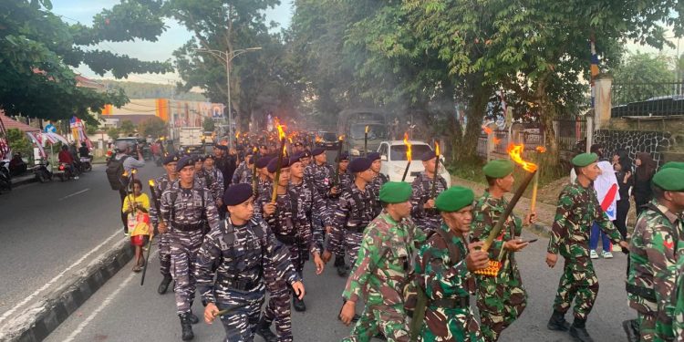 Upacara Taptu dan Pawai Obor Sambut Peringatan HUT ke-79 RI di Manokwari