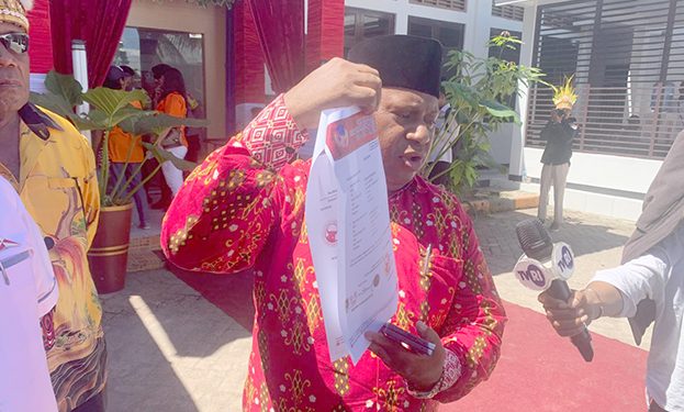 Anggap Dominggus Mendacan sebagai Orangtua Alasan Waran Tidak Maju Pilgub