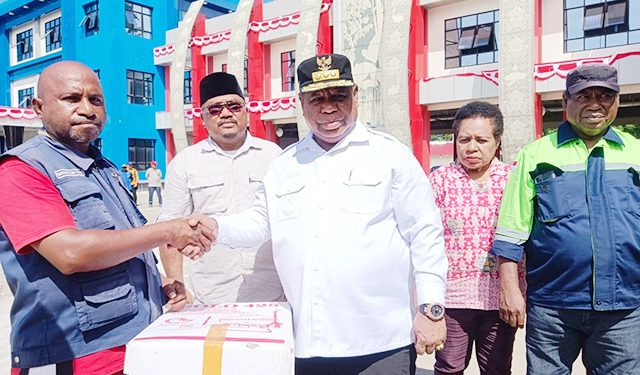 Pemprov Salurkan 375 Bibit Bawang Merah & 600 Anakan Pisang Bagi Kelompok Tani