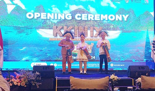 14 Kontingen Melenggang Ramaikan KKIN IX di Sorong