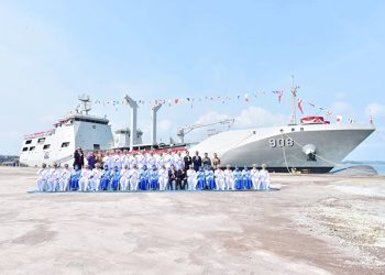 KS Koarmada III Hadiri Upacara Delivery Dua Kapal PC 40 Meter dan Pengukuhan Tiga Komandan KRI