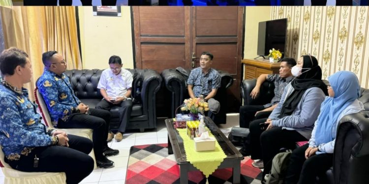 Itjen Kemensos RI Minta Dinsos Manokwari Perbaharui Data Penerima Bansos