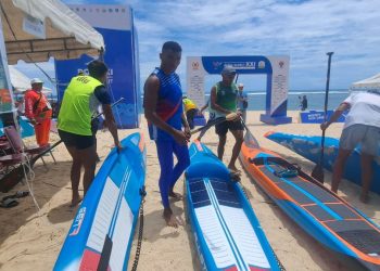 SUP 1000 Meter, Atlet Dayung Papua Barat Pinon dan Desi Lolos ke Final