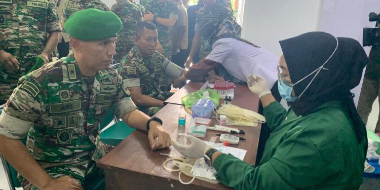 Kodam XVIII Kasuari Gelar Bhakti Kesehatan dan Aksi Donor Darah