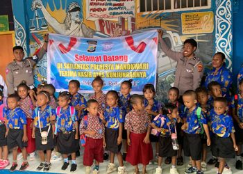 Puluhan Murid PAUD Yuliana 1 Arowi Kunjungi Satlantas Polresta Manokwari