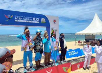 Pinon – Desi Robaha Sumbang 2 Emas untuk Papua Barat dari Cabor Dayung