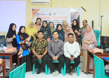 Dosen UNIMUDA Sorong Latih Guru Fisika Manfaatkan Teknologi Sensor Smartphone