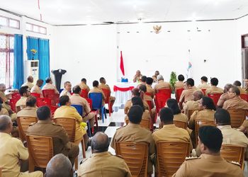 Bupati Waran Minta Pimpinan OPD Dukung Kerja-kerja BPK