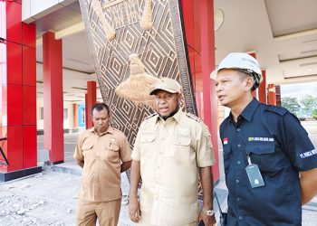 Bupati Waran Tinjau Gedung Baru Kantor Bupati Mansel