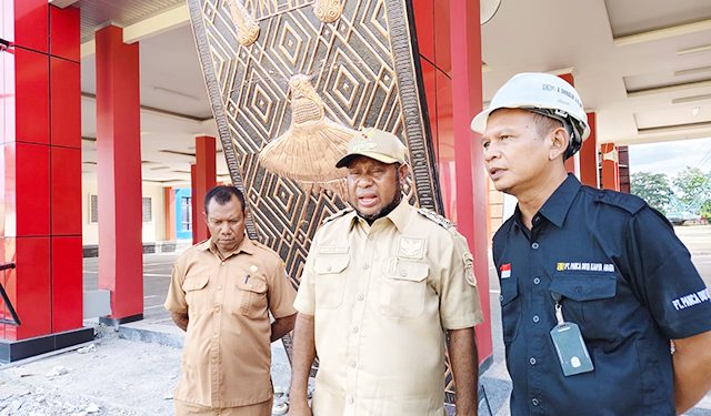 Bupati Waran Tinjau Gedung Baru Kantor Bupati Mansel